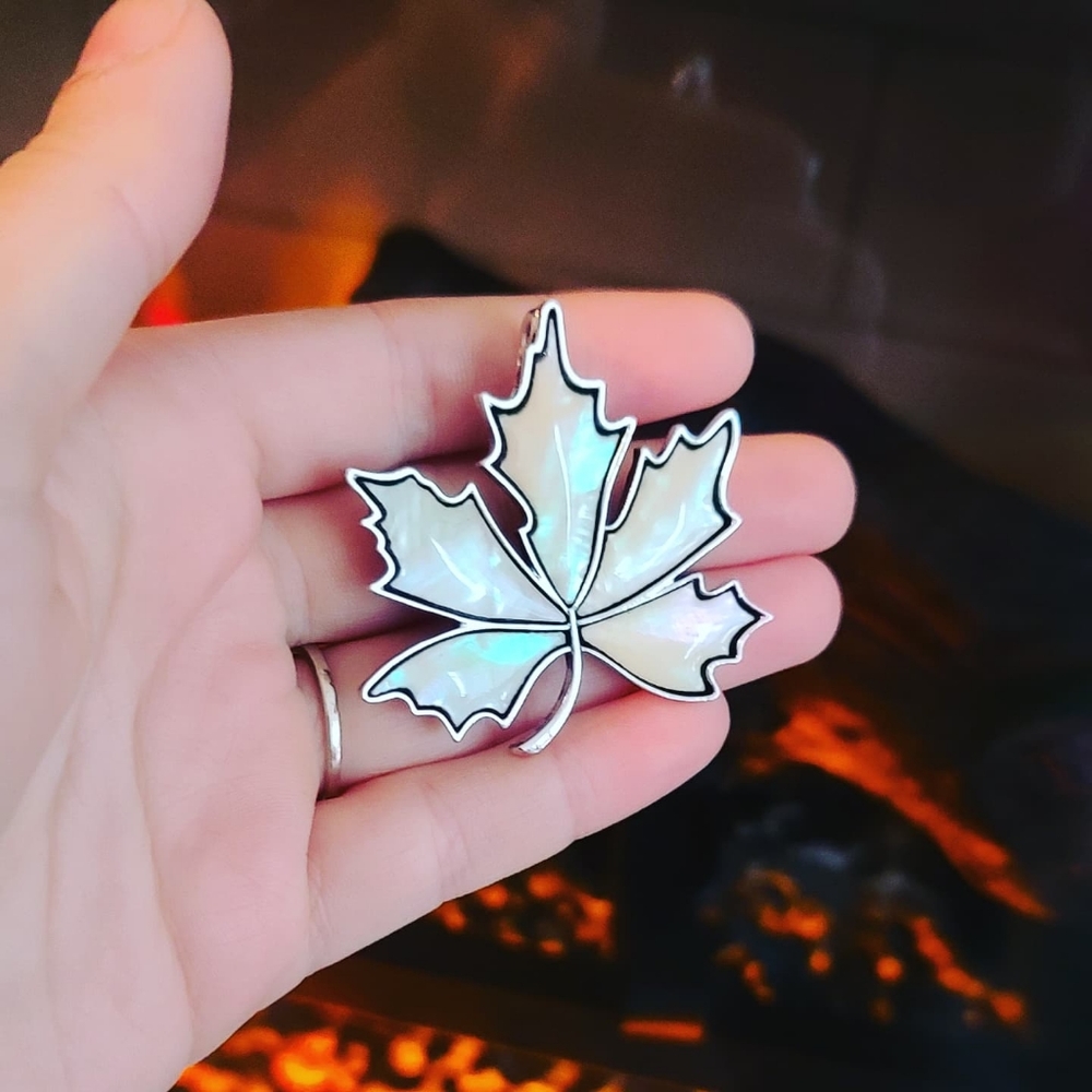 Nacre Mother of Pear Leaf Brooch/ Pendant 2 in 1